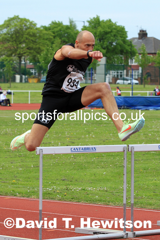 Men and Boys hurdles, 2022 North Eastern Track and Field Champs., Middlesbrough. David T. Hewitson/Sports for All Pics